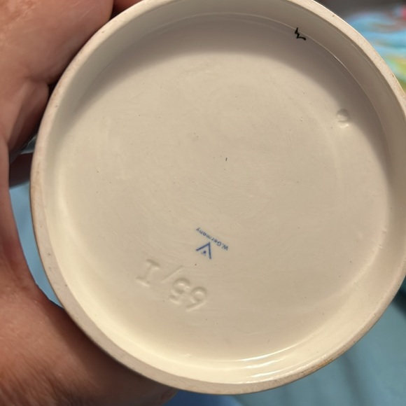 Hummel - Picture 2 of 3